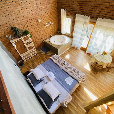 Chale Jacaranda - Hidro - Wifi E Mais Sapucaí-Mirim Exteriör bild