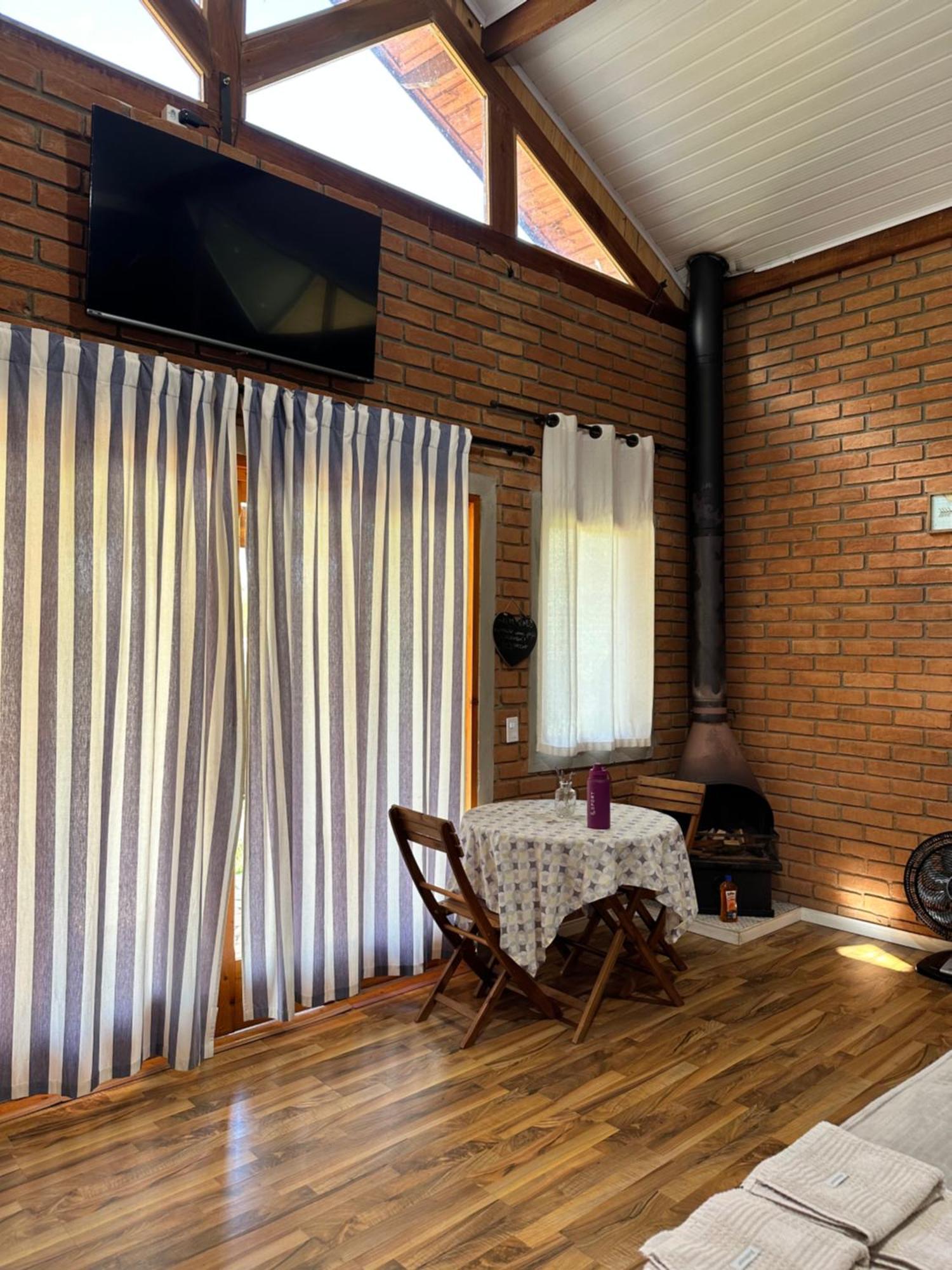 Chale Jacaranda - Hidro - Wifi E Mais Sapucaí-Mirim Exteriör bild
